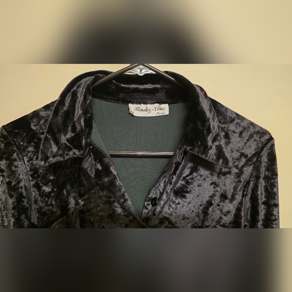 Chic Black Velvet Button Down Shirt By Rendez-Vous - Picture 3 of 8